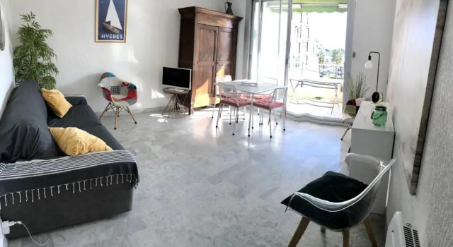 Grand T2 Résidence La Grande Pyramide - Parking WIFI Hyper Centre - 1 chambre & loggia, Rezerwuj Hotel Hotele w Camargue z parkingiem, Parking
