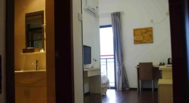 Shiji Sea-view Hotel, Rezerwuj Hotel Hotele w Shenzhen z parkingiem, Parking