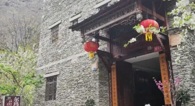 Erma Homestay (Taoping Dongzhai No.2 Branch), Book Hotel Hoteller i Fengyi med parkering, Parkering