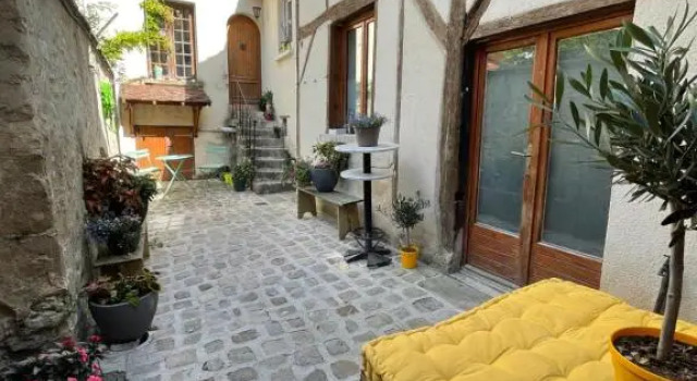 Magnifique Studio Cosy avec Terrasse en Centre-Ville