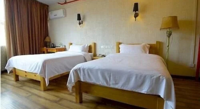 Parkside Inn- Chishui, Book Hotel Hoteller i Chishui med parkering, Parkering