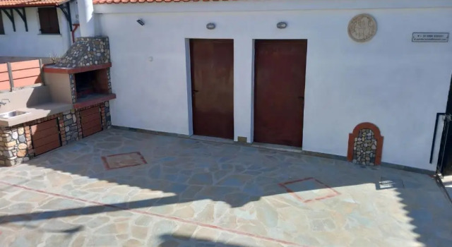 Patriko - house 1, traditional Stone house, Book Apartment Ayios Nikolaos Sithonia 