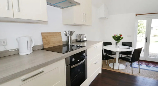 Orchard Cottage, Varaa Lomakoti Mökit kohteessa Merseyside, Mökki