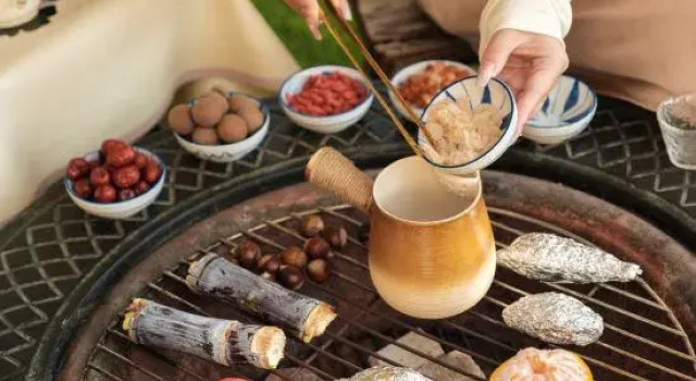 Yunshang Grassland Nalanduo Hot Spring Art Villa (Panda Tribe Adventure Park Store)