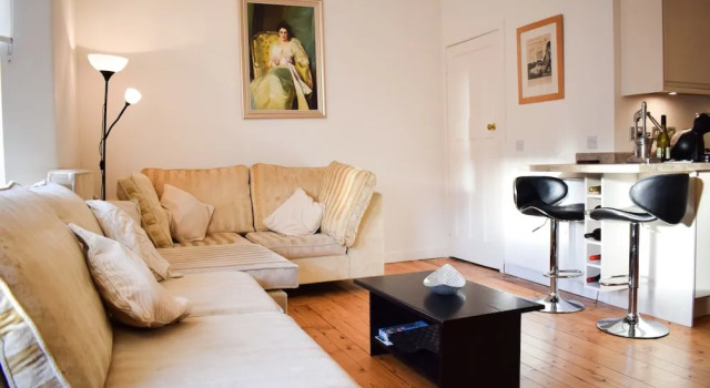 Spacious 3 Bedroom Apartment in Edinburgh, Rezervați Apartament Edinburgh Edinburgh, aproape de Royal Botanic Garden