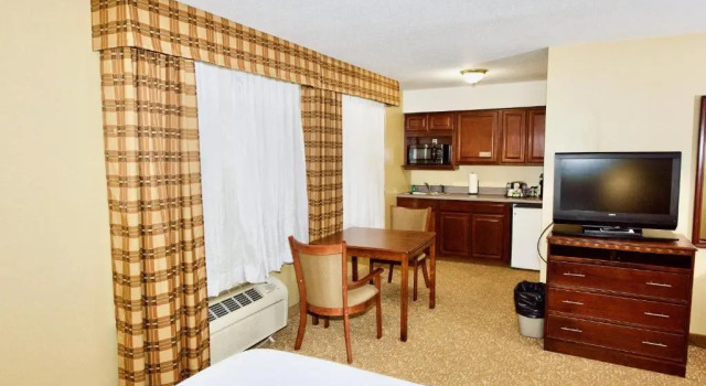 Люкс Holiday Inn Express Hotel & Suites Fenton/I-44 by IHG