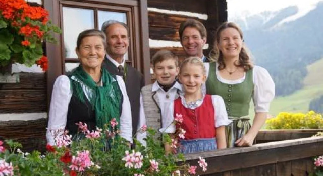 Krönhof Frühstückspension, Rezervovat Hotel Hotely v Carinthia s parkováním, Parkování