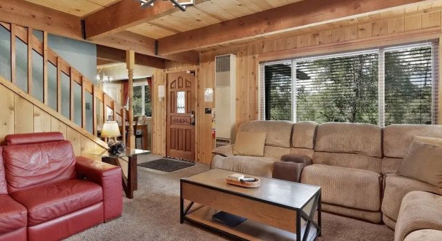 2166-alpine Adventure 5 Bedroom Home by RedAwning