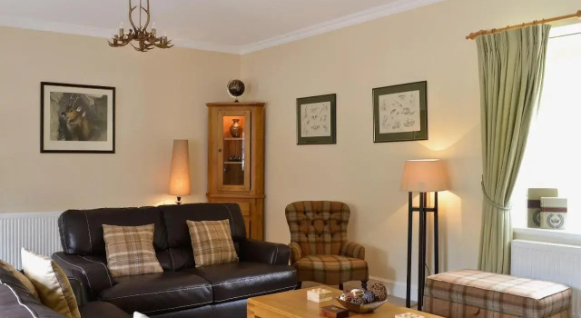 Ladybird Cottage, Varaa Lomakoti Inverness 