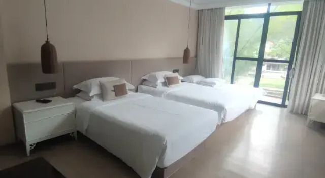 Номер Standard Courtyard Hotel - Yulong River Branch