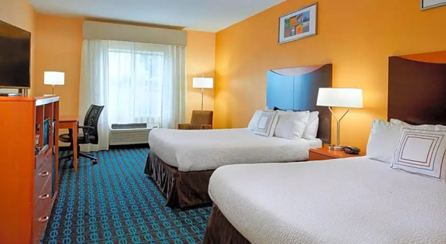 Четырёхместный люкс Fairfield Inn by Marriott Richmond
