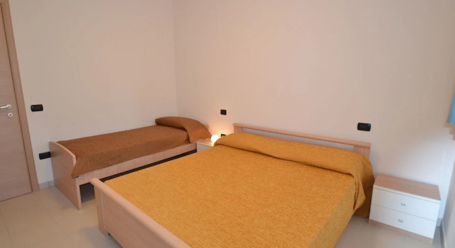 Spacious Apartment in Rosolina Mare Near Sea