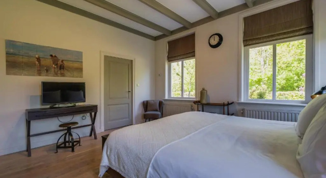 Люкс с видом на сад Villa Magnolia