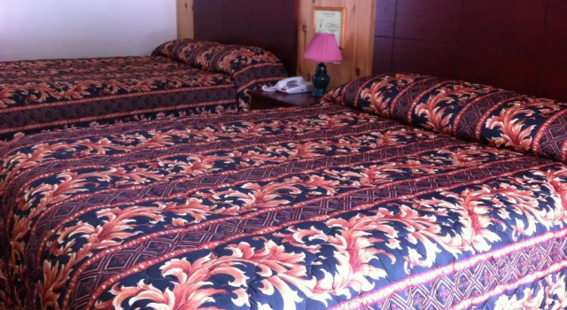 Deep River Motel, Varaa Motelli  