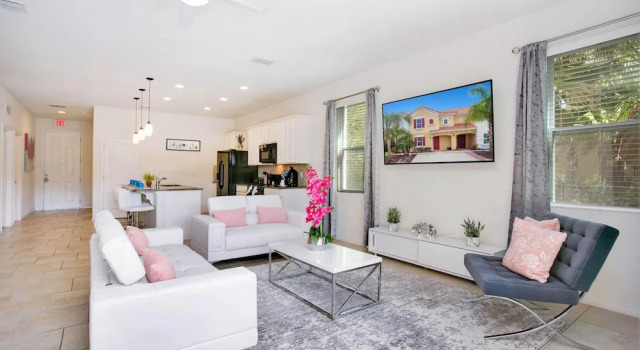 Enjoy the Private View! Roomy Town Home With Pool, 20 Mins From Disney #5st739, Забронировать Дом для отпуска Виллы Давенпорт, Вилла