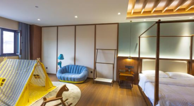 Семейный люкс Deluxe Octagon Featured High-end Hotel