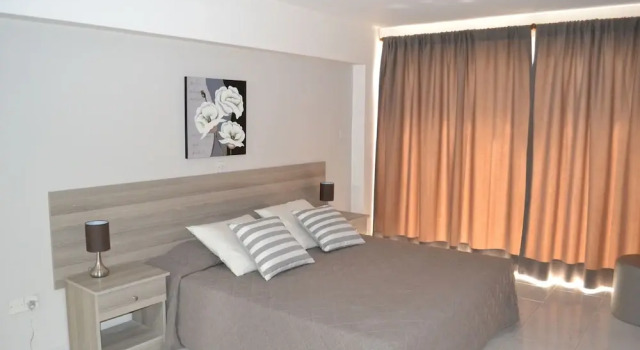 Люкс с 3 комнатами с балконом Marianna Hotel Apartments
