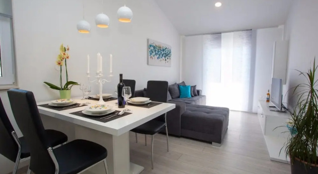 Villa Ana - Makarska by Villas Guide, Забронировать Апартаменты/квартира Отели Велико Брдо с бассейном, Бассейн