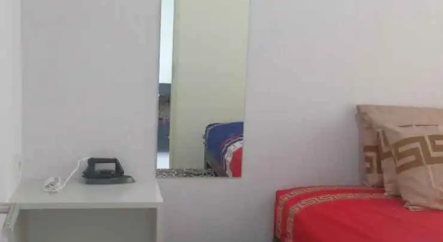 Apartment Tanglin 2BR at Pakuwon Mall by Griya Gailen 1 (ELV), Varaa Huoneisto Hotellit Surabaya pysäköinnillä, lähellä Pakuwon Mall, Pysäköinti
