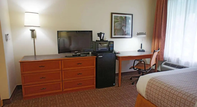 Номер Standard La Quinta Inn & Suites by Wyndham Sawgrass