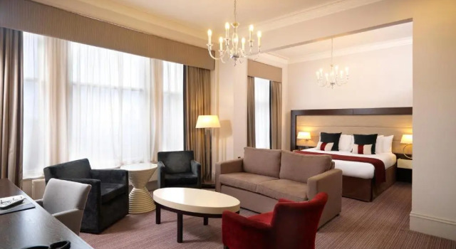 Люкс Mercure Aberdeen Caledonian Hotel