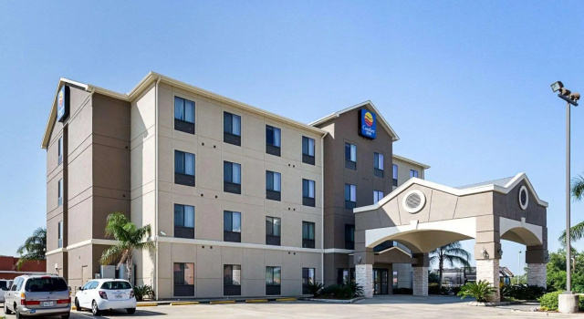 Четырёхместный номер Standard Comfort Inn Orange I-10
