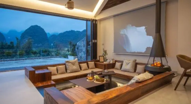 Xingyi Wanfeng Linyueqili B&B, Varaa Bed and Breakfast Hotellit Qianxinan pysäköinnillä, Pysäköinti