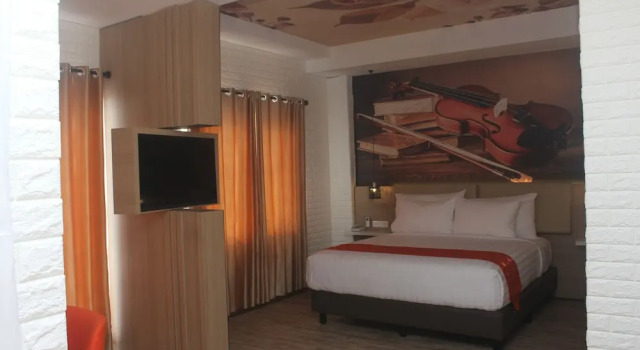 Suite Premiere Hotel Tegal