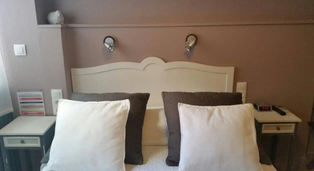 Hôtel Des Causses, Rezervovat Hotel Hotely v Millau s parkováním, poblíž Millau Train Station, Parkování