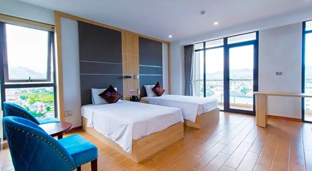 Двухместный номер Standard с балконом Sakura Hotel