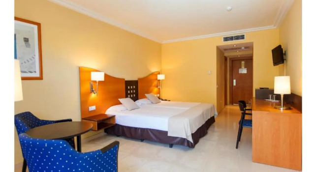 Двухместный номер с видом на сад Hotel LIVVO Costa Taurito & Aquapark
