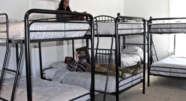 Кровать в общем номере Salida Inn and Hostel