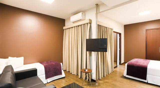 Трёхместный номер Luxury San Diego Suites Ipatinga