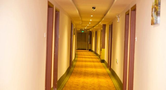 GreenTree Inn Zhongshan Nanlang Metro Station Branch, Boek Hotel Hotels in Guangdong met parkeren, Parkeren