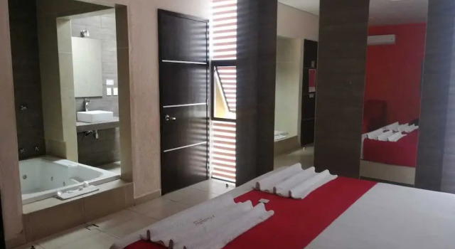 Двухместный люкс Deluxe Auto Hotel Las Maravillas