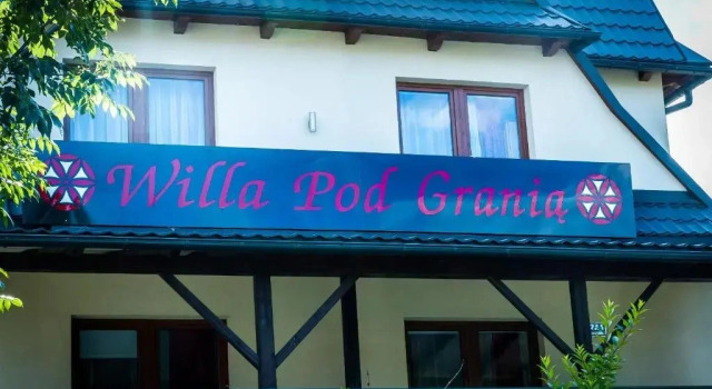 Willa pod Granią, Забронировать Отель Отели Бялка-Татшаньска с парковкой, рядом с Kotelnica Express Ski Lift, Парковка