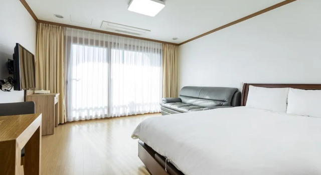 Номер Deluxe The Bay Jeju Resort