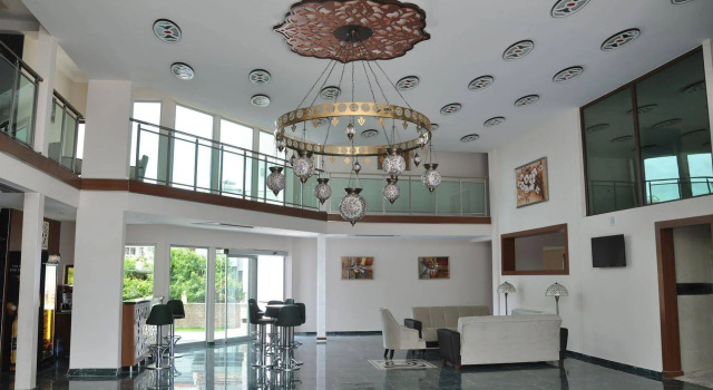 Malahit Exclusive City Hotel