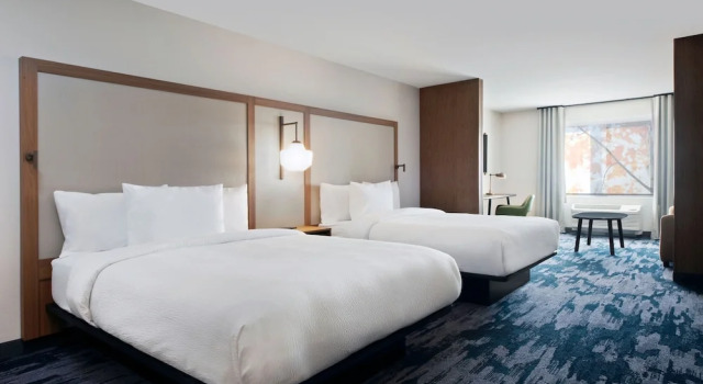 Четырёхместный номер Standard Fairfield by Marriott Inn & Suites Chino