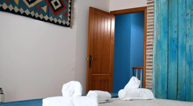Casa Rural Blue Moon, Забронировать Отель Касалья-де-ла-Сьерра Sierra Norte de Sevilla