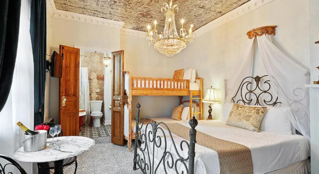 Семейный люкс French Quarter Mansion