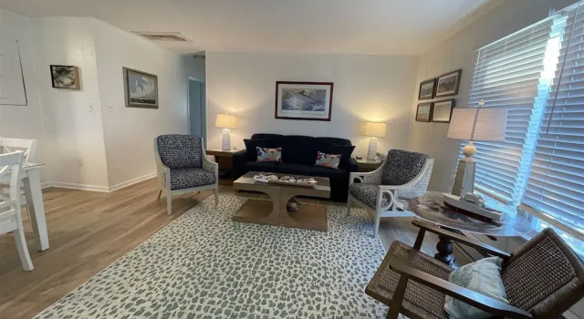 Коттедж с 4 комнатами 58223 Dunes Dr House by RedAwning