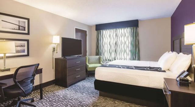Двухместный номер Standard Comfort Inn & Suites Clearwater South