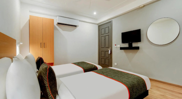 OYO Townhouse 219, Sector 49, Gurgaon