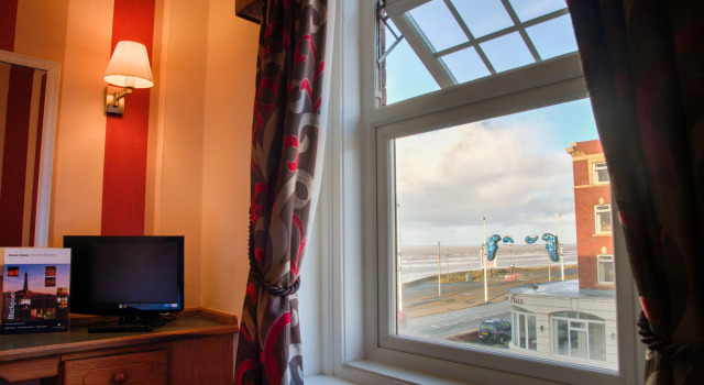 Cliffs Hotel, Забронировать Отель Отели Блэкпул с парковкой, рядом с Казино Genting Casino Blackpool, Парковка