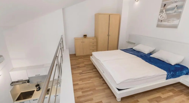 Awesome Home in Pag With Wifi and 1 Bedrooms, Rezerwuj Hotel Pag 