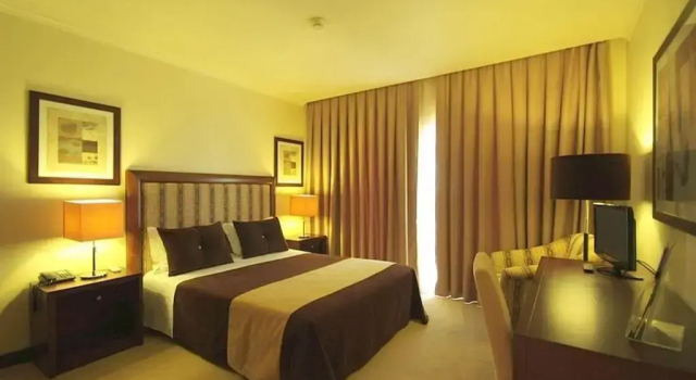 Hotel Mercure Aveiro, Забронировать Отель Отели Авейру 3 звезды, рядом с Железнодорожный вокзал Авейру, 3*