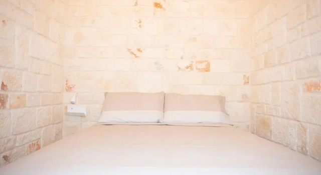 Tower House in Puglia With Pool and Coast Views, Book Feriehus Cisternino Valle d'Itria