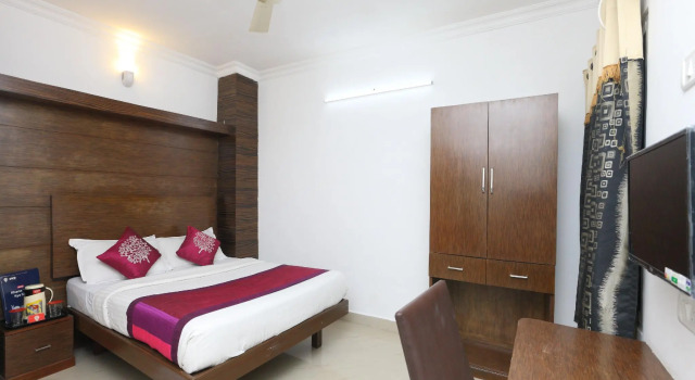 OYO 12276 Peach Tree, Забронировать Отель Отели штата Тамилнада 3 звезды, 3*