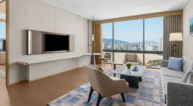 Suite Deluxe Deqing Marriott Hotel